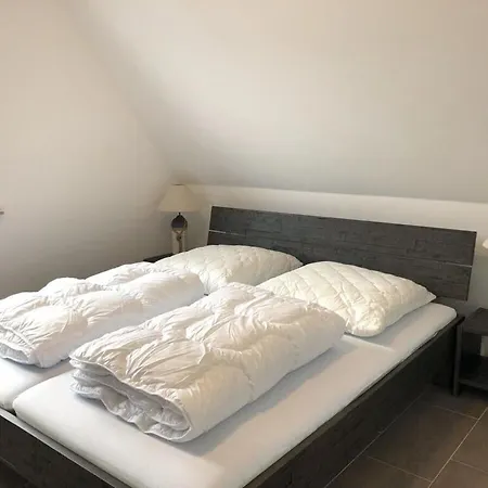 Apartment Vacation 